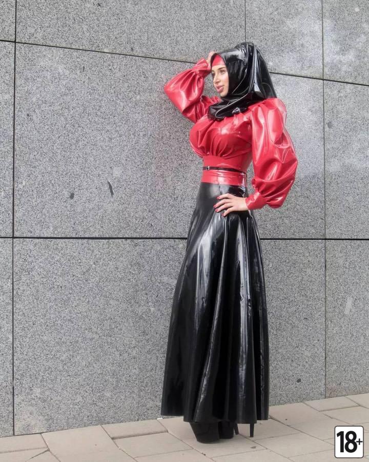 Латексная мусульманка: тревожное направление моды в BDSM-стиле