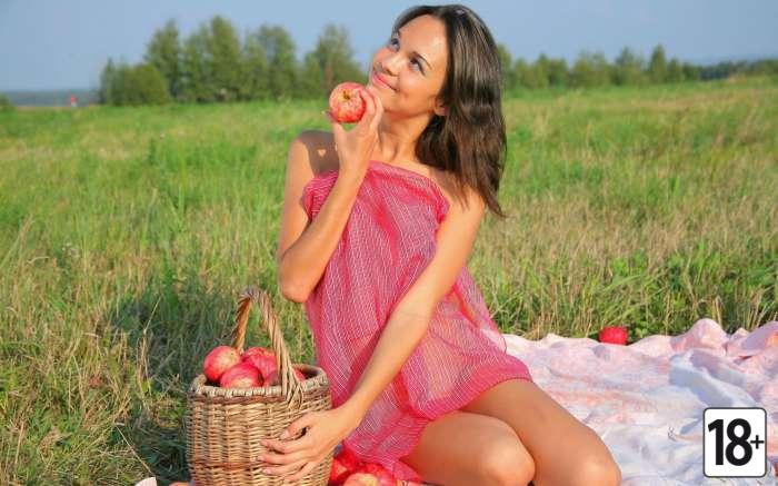 Фотографии русских девушек на природе