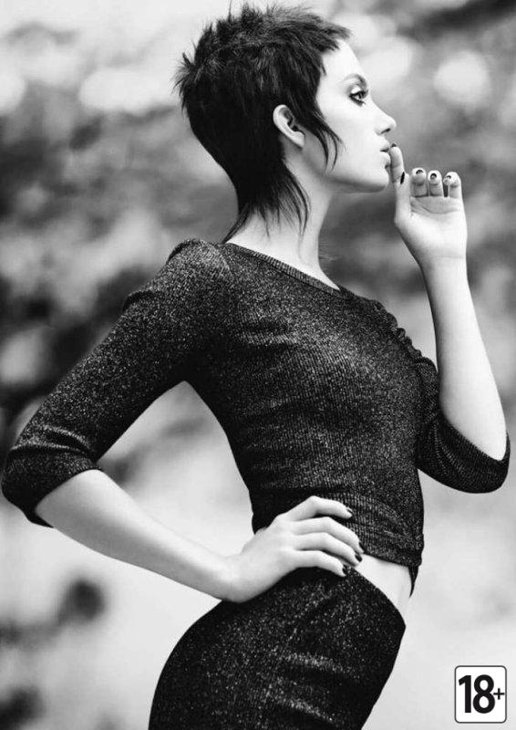 Стильные короткие стрижки для девушек: уникальные фото