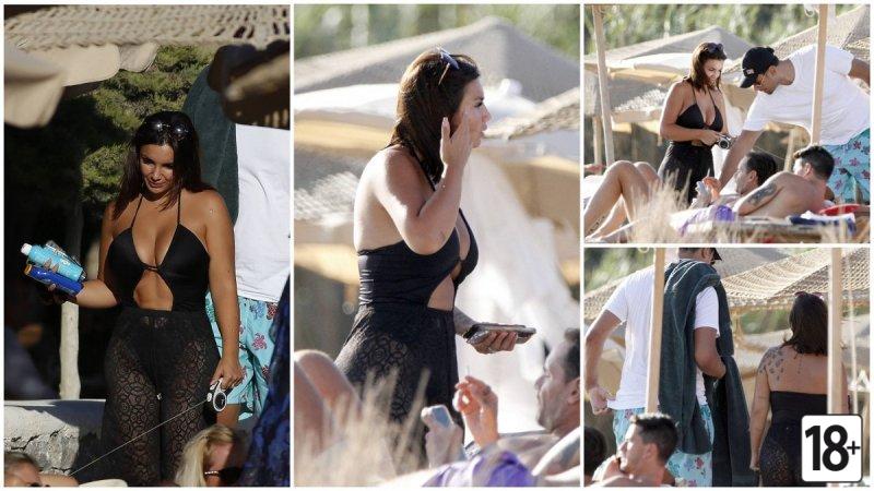 Итальянская телеведущая и певица Элеттра Ламборгини отдыхает на Ибице