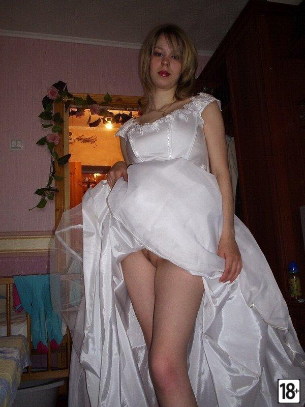 Голі дівчина і жінки без одягу у відкритих фотографіях високої якості