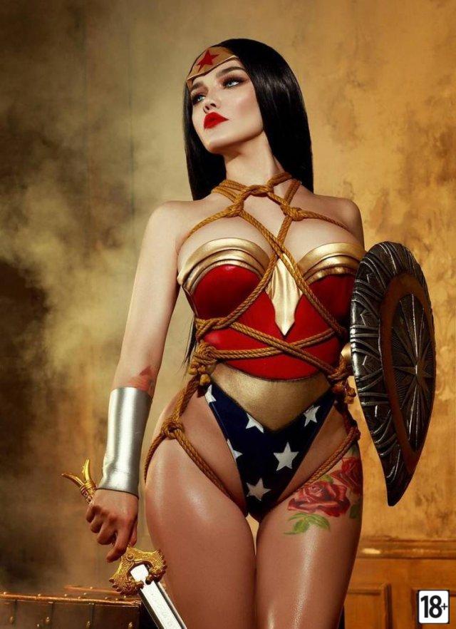 Годний косплей воительниц і ельфійок відмінна ідея для шоу та вигоди