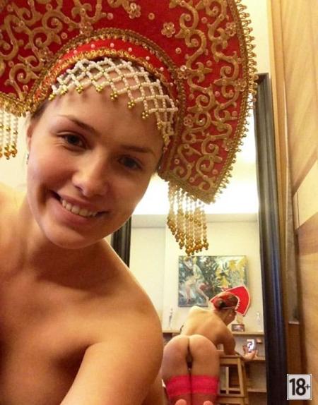 Фото эротика сексуальных девушек и женщин в жарких позах