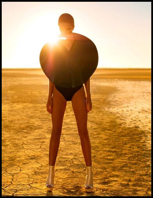 Топлес-фото Рози Хантингтон-Уайтли (Rosie Huntington-Whiteley) в журнале «Exit»