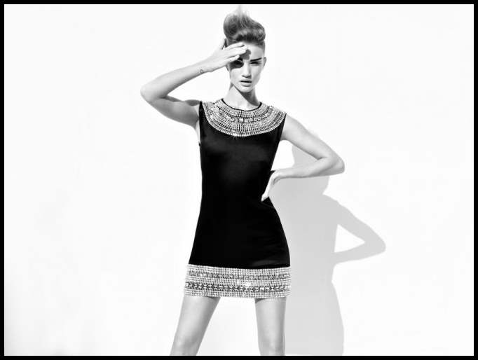 Рози Хантингтон-Уайтли (Rosie Huntington-Whiteley) обнажилась для рекламы бренда «Thomas Wylde»