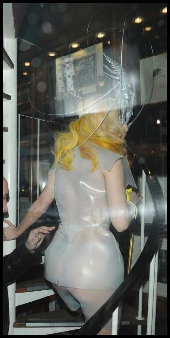 Леди ГаГа (Lady GaGa) стала лобстером