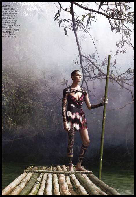 Дарья Вербова (Daria Werbowy) в роли амазонки