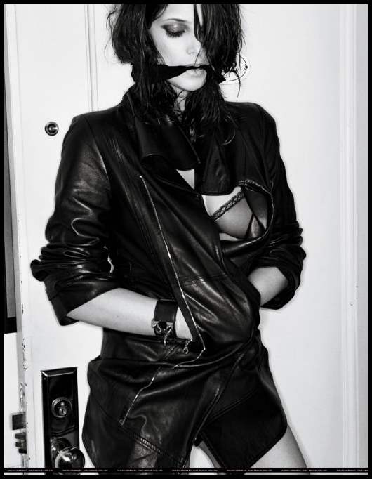 Откровенные фото Эшли Грин (Ashley Greene) для журнала Interview