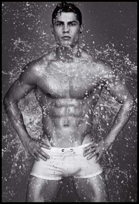 Обнаженный Криштиану Роналду (Cristiano Ronaldo) для Armani, голый Криштиану Роналду