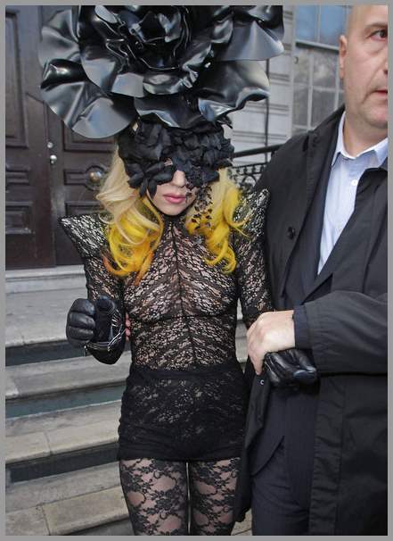 Леди ГаГа (Lady GaGa) стала лобстером Леди ГаГа (Lady GaGa) стала лобстером