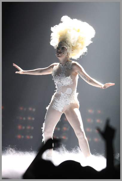 Леди ГаГа (Lady GaGa) стала лобстером Леди ГаГа (Lady GaGa) стала лобстером