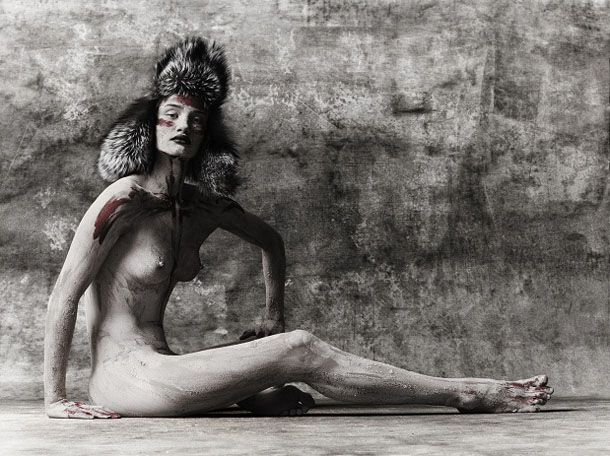 Рози Хантингтон-Уайтли (Rosie Huntington-Whiteley) обнажилась для книги «Ten Times Rosie»