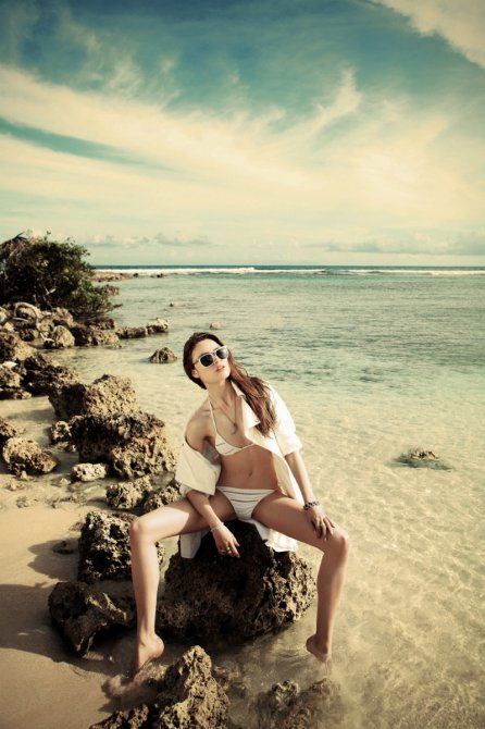 Софи Вламинг (Sophie Vlaming) топлес для журнала «Grazia»