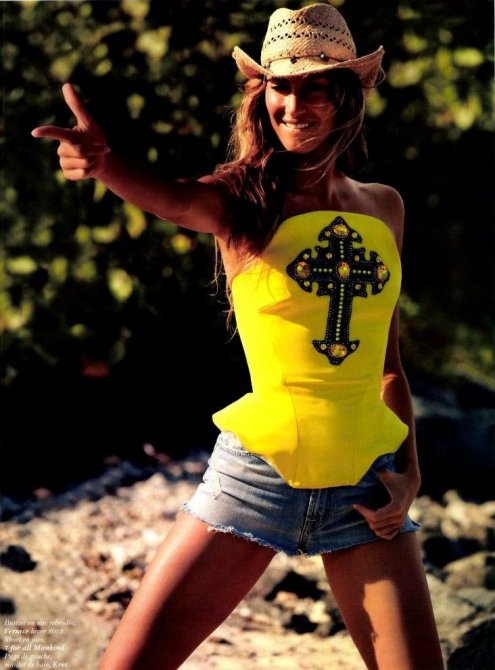 Жизель Бундхен (Gisele Bundchen) в фотосессии для журнала «Vogue»