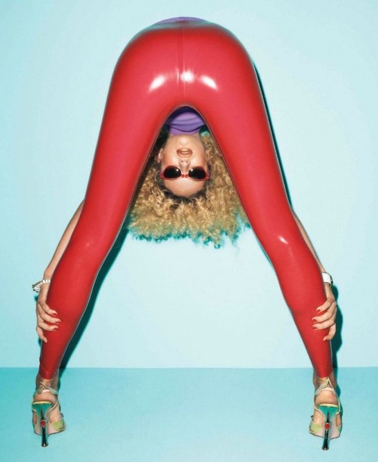 Кэндис Свейнпол (Candice Swanepoel) в фотосессии для журнала «Vogue»