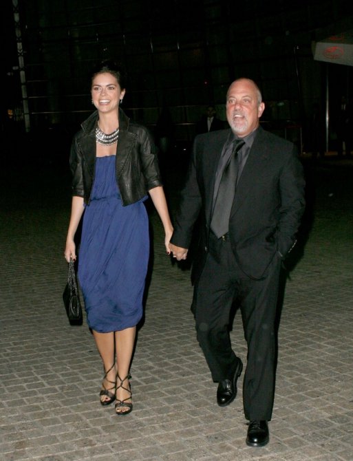 Седина в бороду – бес в ребро многим знаменитостям