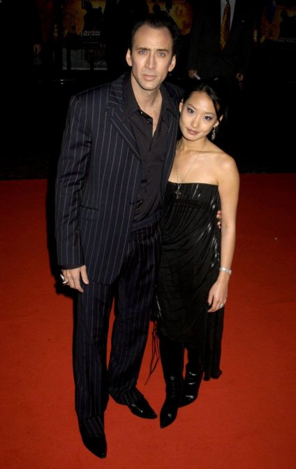 Седина в бороду – бес в ребро многим знаменитостям