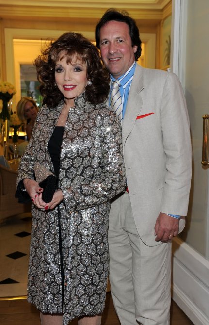 Седина в бороду – бес в ребро многим знаменитостям