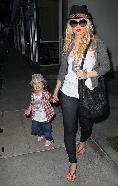 Знаменитости в уик-энд (фото папарацци) Знаменитости в уик-энд (фото папарацци)