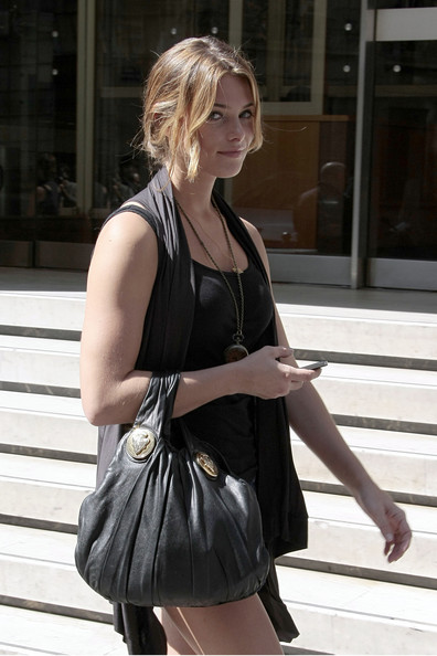 Знаменитости в уик-энд (фото папарацци) Знаменитости в уик-энд (фото папарацци)