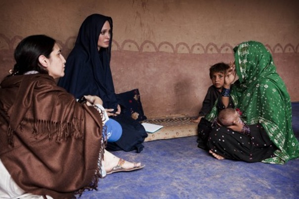 Анджелина Джоли (Angelina Jolie) - посол доброй воли в Пакистане