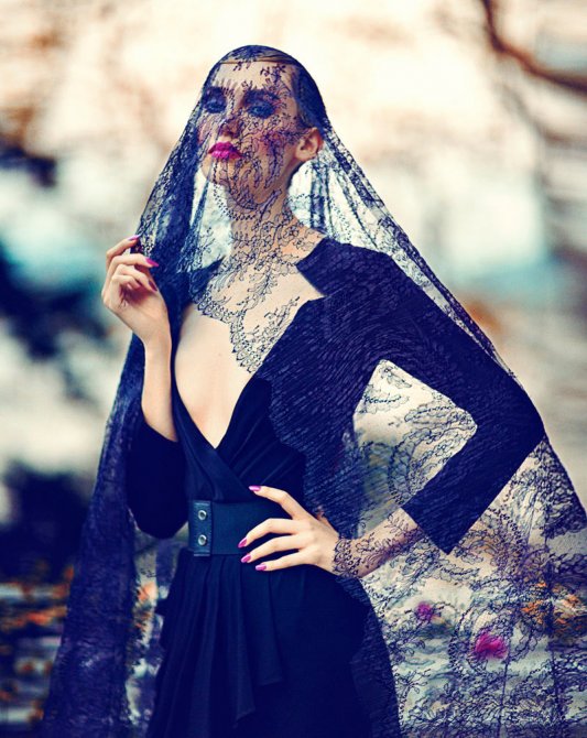 Нина Рейндерс (Nina Reijnders)  и Виктория Липатова в фотосете для Marie Claire