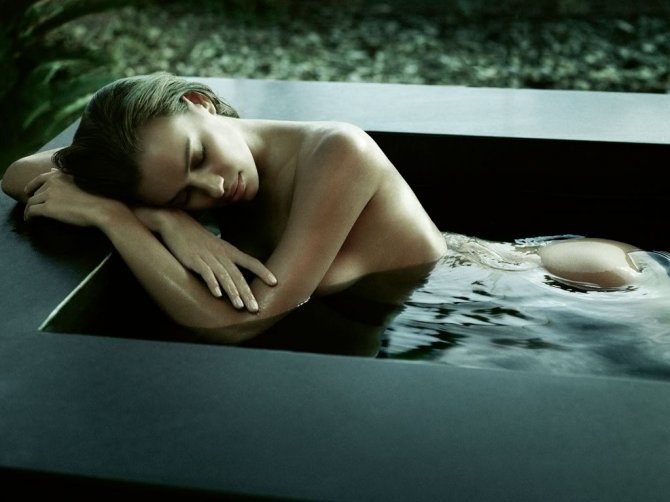 Ирина Шайк (Irina Shayk) разделась для Germaine De Capuccini