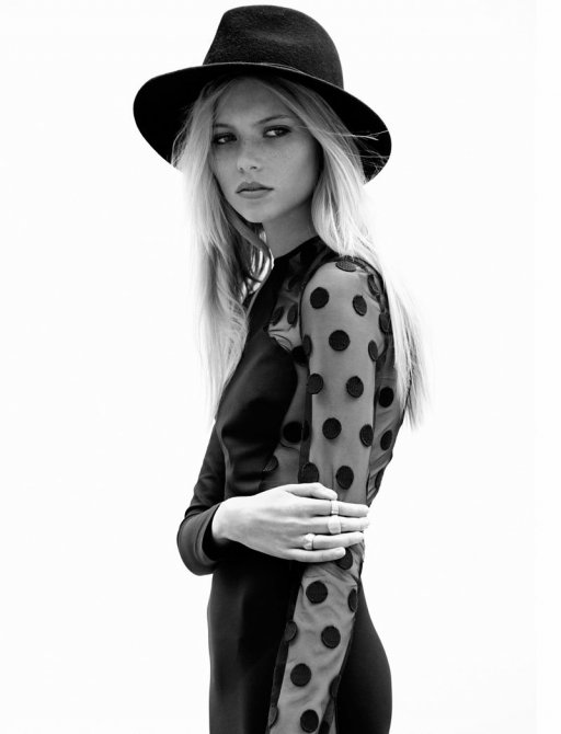 Вика Фалилеева в фотосете для журнала «Deutsch»