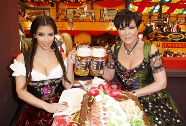 Ким Кардашян (Kim Kardashian) на фестивале пива «Октоберфест» в Германии