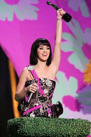 История Кэти Перри (Katy Perry) или как из церковного хора попасть на большую сцену