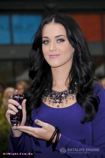 Кэти Перри презентовала духи «Purr» (16 фото)