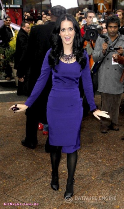 Кэти Перри презентовала духи «Purr» (16 фото)