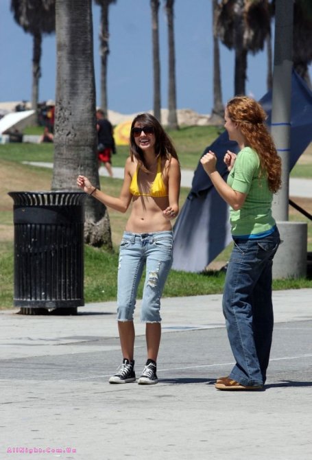 Эмма Робертс (6 фото)