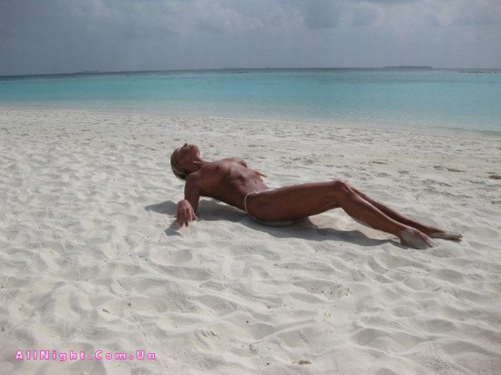 Голая Анастасия Волочкова на Мальдивах