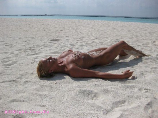 Голая Анастасия Волочкова на Мальдивах