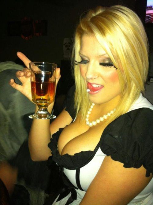 Симпатичные девушки с большой грудью (60 фото) Симпатичные девушки с большой грудью (60 фото)