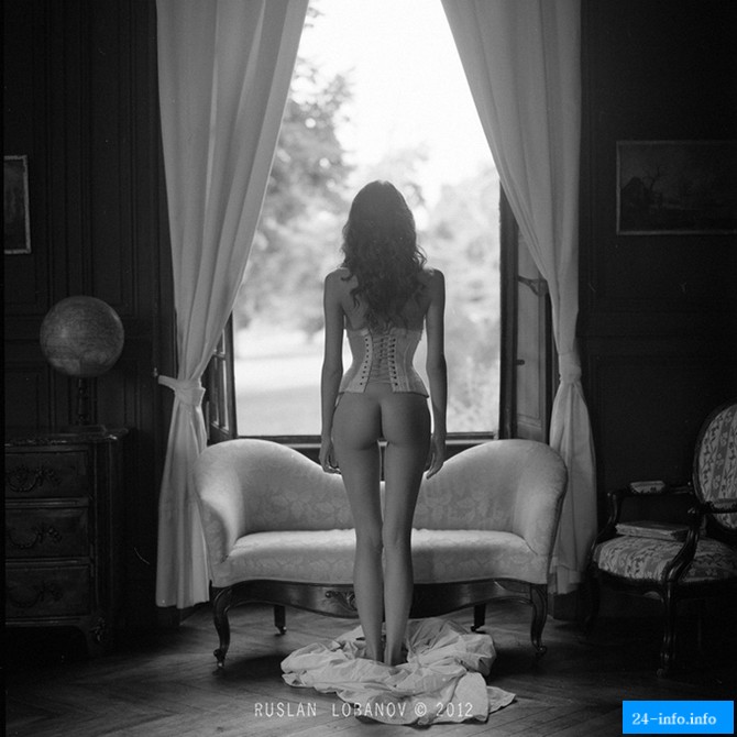 Эротический фотограф Руслан Лобанов