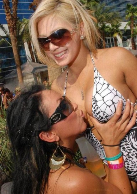 Пьяные раскованные девушки Лас-Вегаса (58 фото)