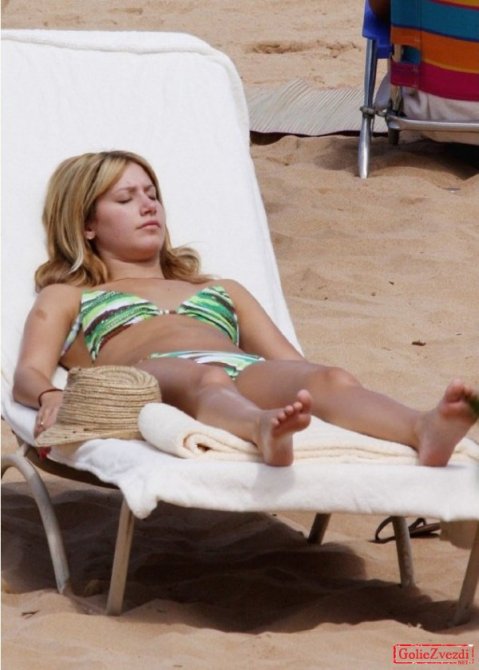 Голая Эшли Тисдейл