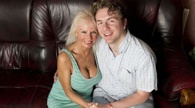 Муж завещал своей жене сделать силиконовую грудь и найти молодого любовника (11 фото)