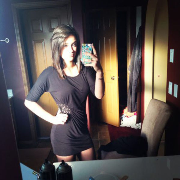 Сексуальные девушки любят надевать обтягивающие платья (53 фото)