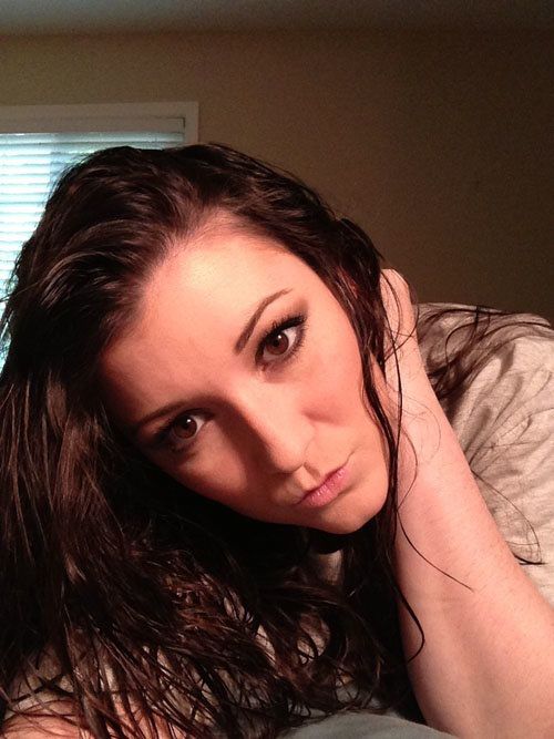 Мокрые девушки выглядят очень соблазнительно