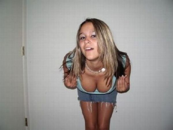 Девушки с шикарным декольте Девушки с шикарным декольте