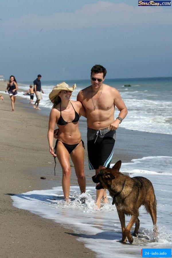 Голая Эли Лартер