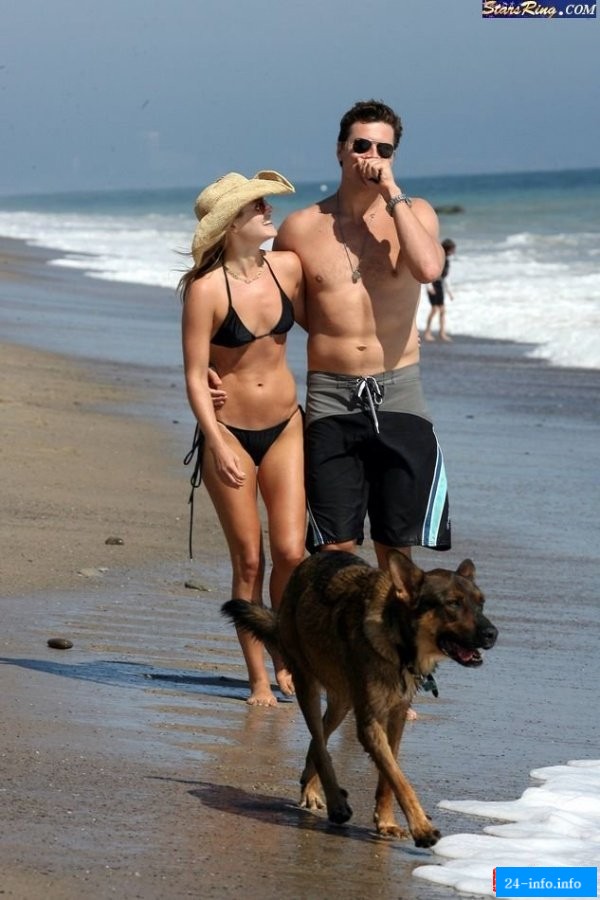 Голая Эли Лартер