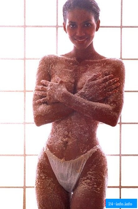 Голая Холли Берри