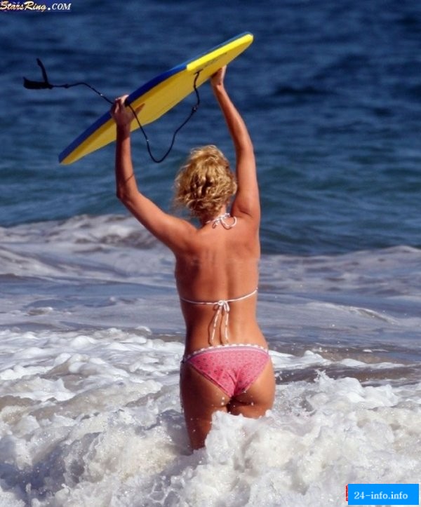 Голая Шарлиз Терон