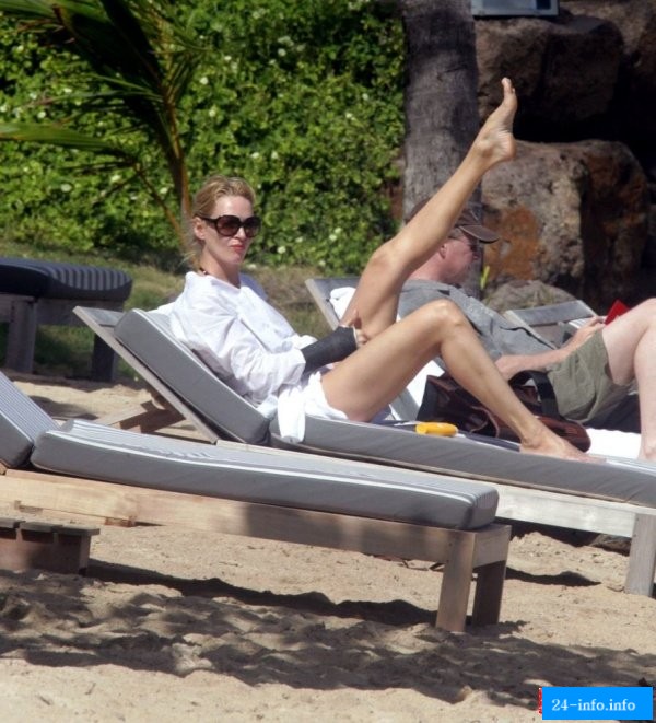 Голая Ума Турман