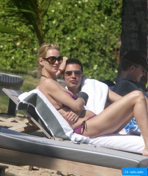 Голая Ума Турман