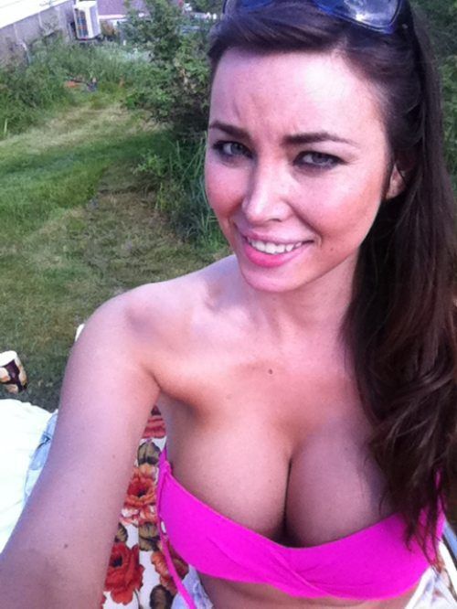 Красивые девушки с большим бюстом